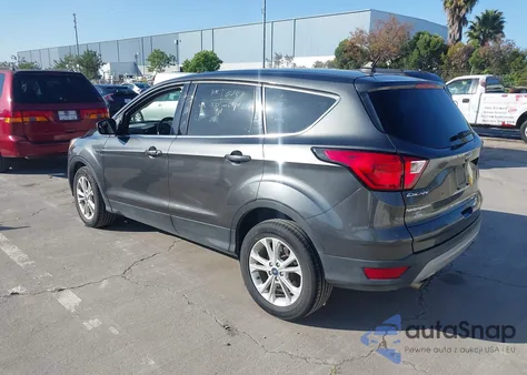2019 Ford Escape Se from USA, damaged, VIN 1FMCU0GD2KUA06304